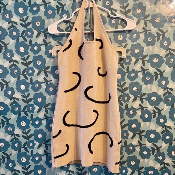 Halter cream design knit dress - Picture 5 of 5